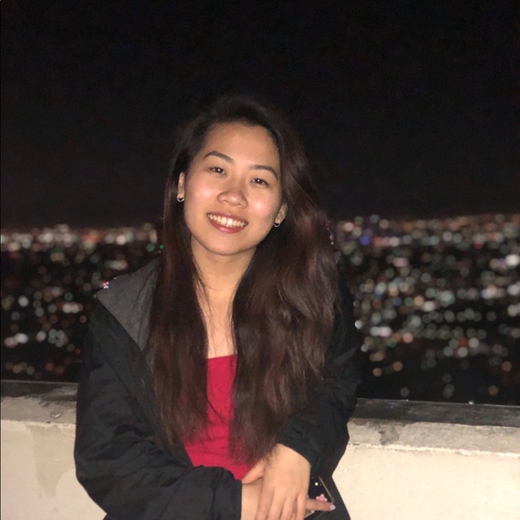 Meet your Posher, Stephanie - Picture 1 of 1